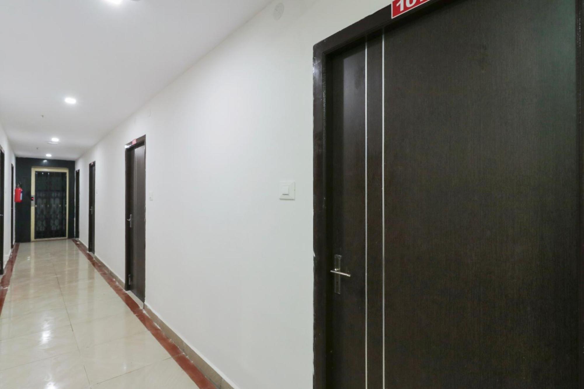 Hotel O Akshaya Elite Vijayawāda Exterior foto